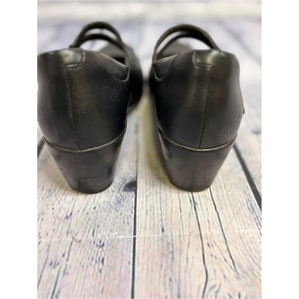 Clarks Emily Clover Black Leather Timeless Classic Elegant Mary Jane Shoes 8.5